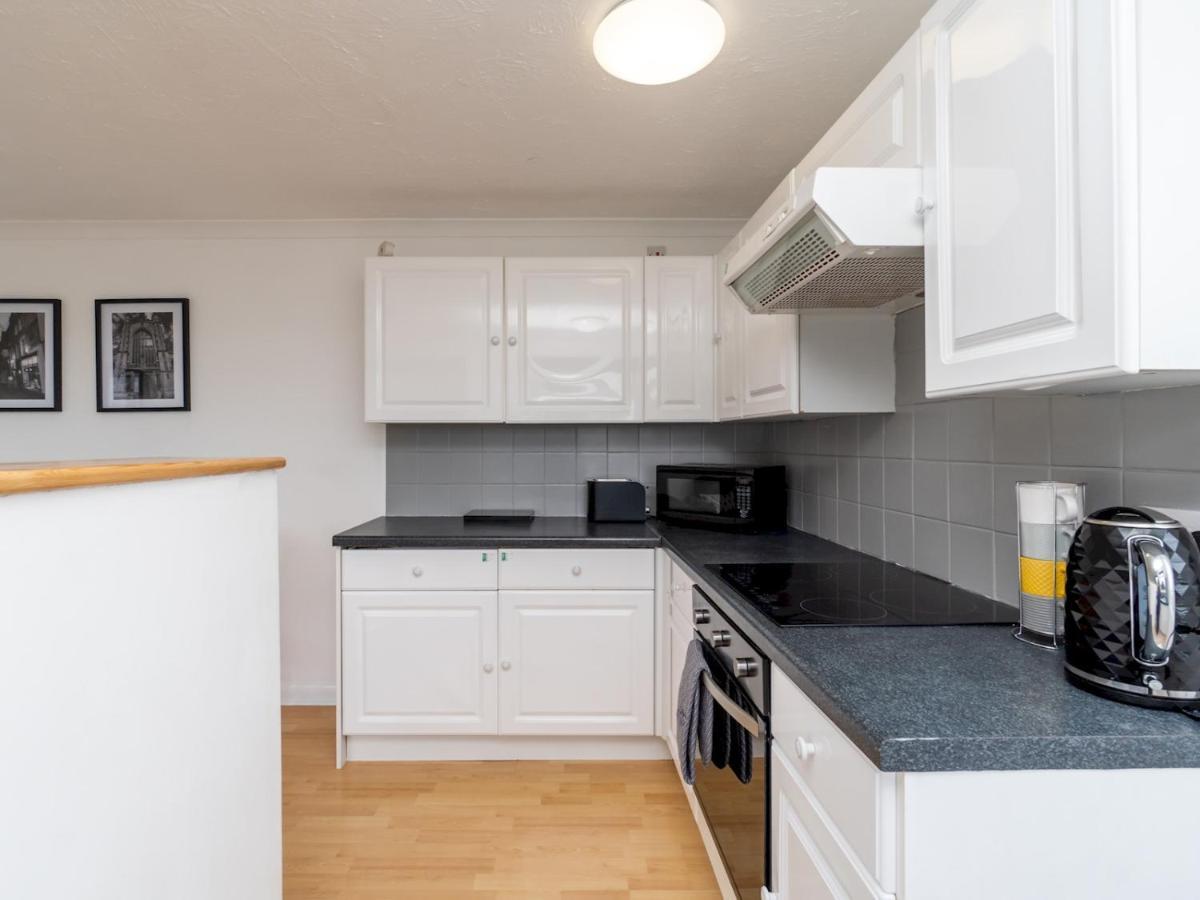 Appartamento Pass The Keys One Bed Flat With Stunning Views And Free Parking Bath Esterno foto